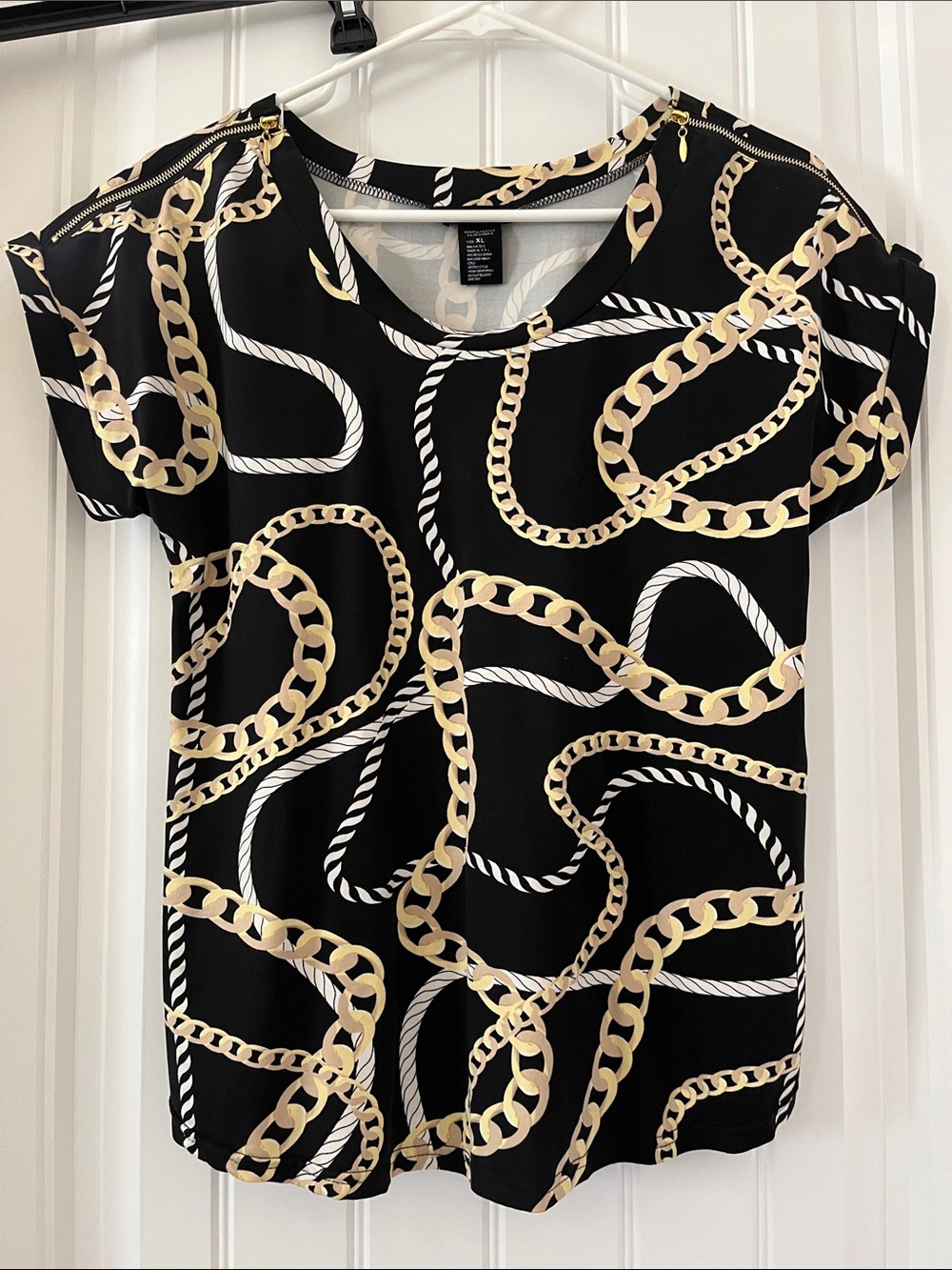 Black Short Sleeve Blouse with Gold Chain & White Rope Print